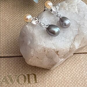 Avon Carola Freshwater Pearl Drop Earrings – Two-Tone Pearls & Rhinestones  135